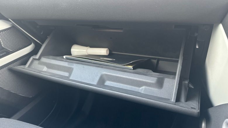 Land Rover Defender 3.0 D250 X-Dynamic SE 110 5dr Auto Diesel Estate